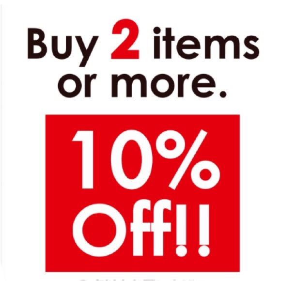 Vintage Armani skirt (matches the red Armani jacket in my closet). EU size 42. - Picture 12 of 13